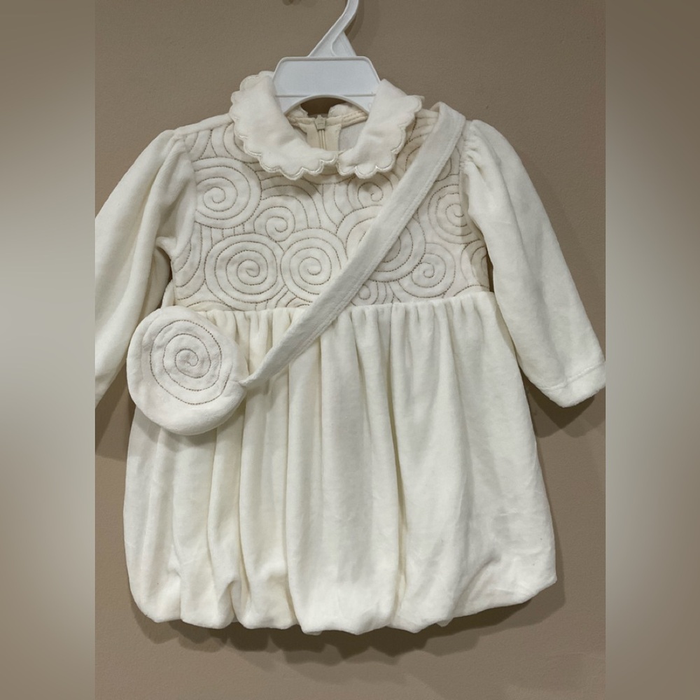 🍏🍏🍏NWOT Kids Club Baby’s  White Velour Adorned Purse Dress, 9-12 mo